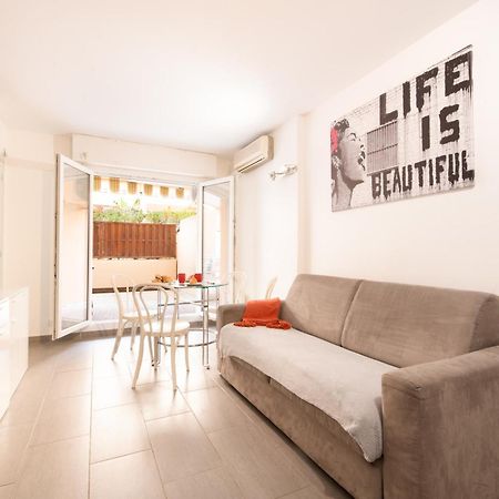 Le Victoria, Centre Ville , Plage Et Parking Gratuit Sainte-Maxime Esterno foto