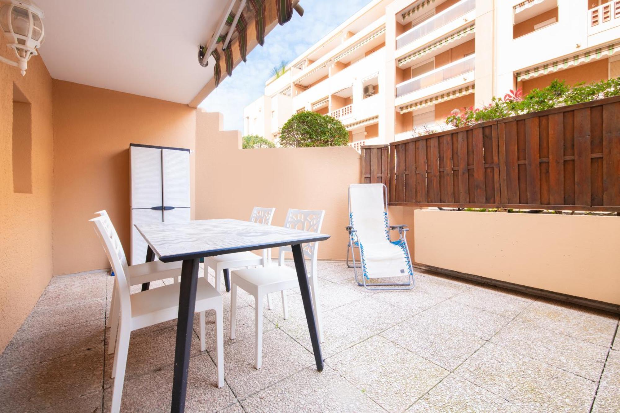 Le Victoria, Centre Ville , Plage Et Parking Gratuit Sainte-Maxime Esterno foto